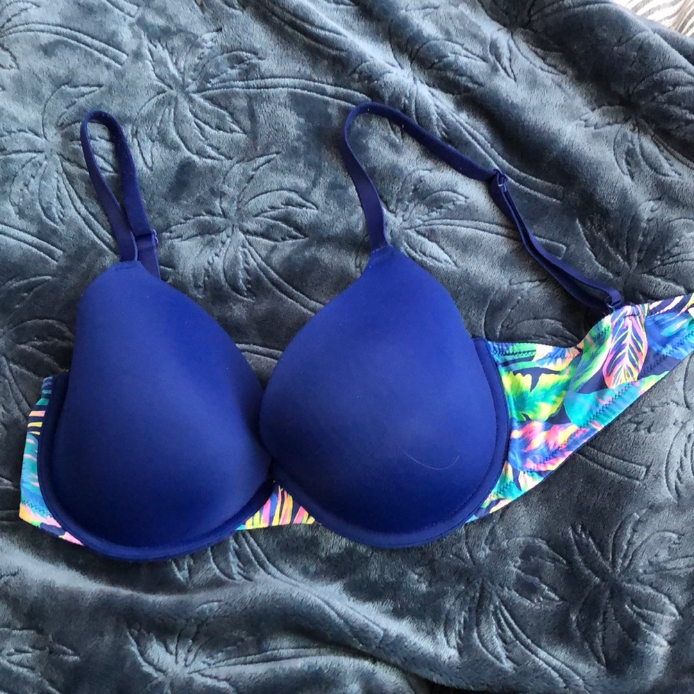 size 34D PINK “wear everywhere t-shirt” bra